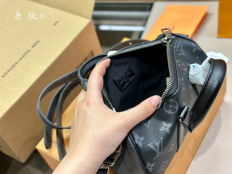 Franco Shops - Louis Vuittons  - 15040