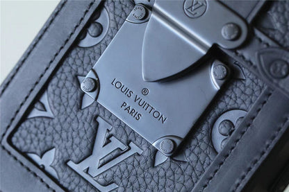 Franco Shops - Louis Vuittons  - 9964