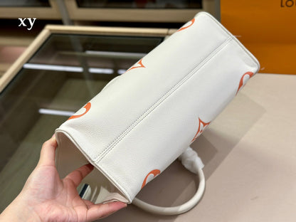 Franco Shops - Louis Vuittons  - 15050