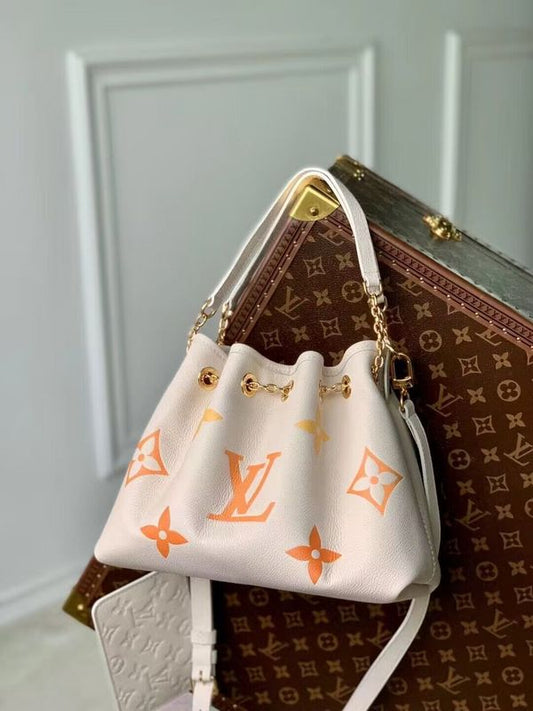 Franco Shops - Louis Vuittons  - 15366