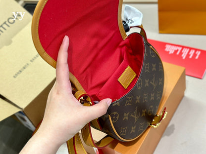 Franco Shops - Louis Vuittons  - 14996