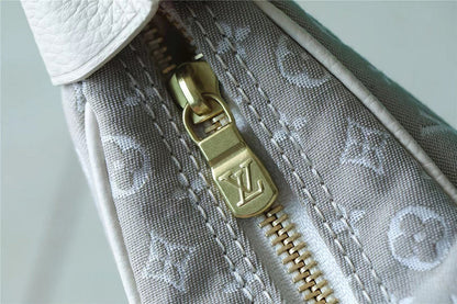 Franco Shops - Louis Vuittons  - 9943