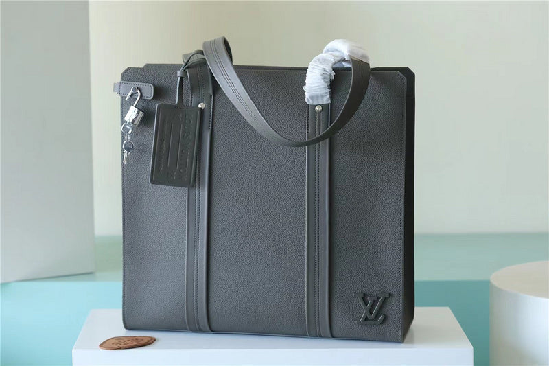 Franco Shops - Louis Vuittons  - 10031