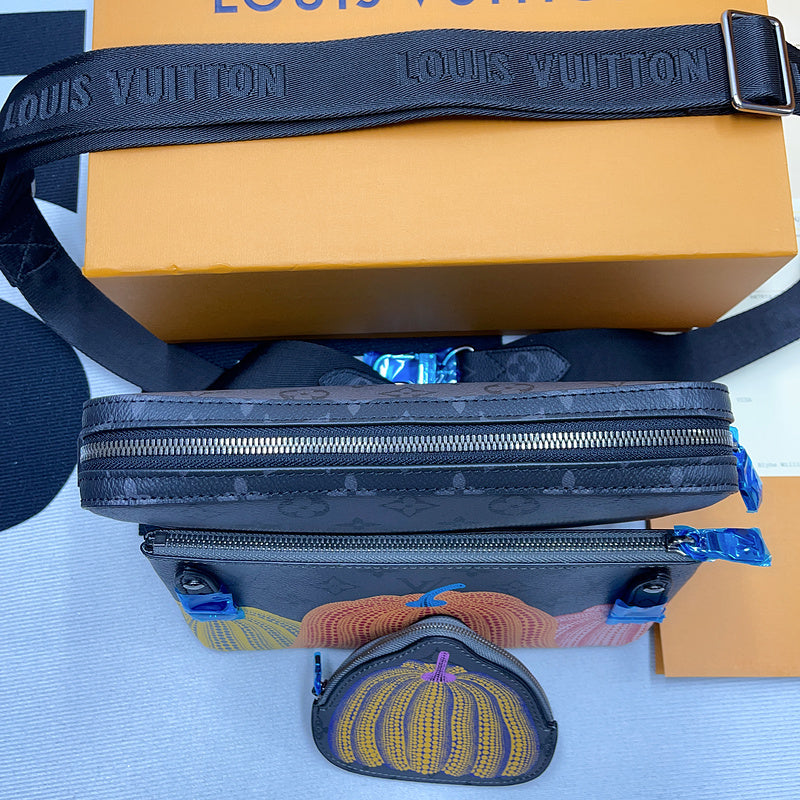 Franco Shops - Louis Vuittons  - 10056