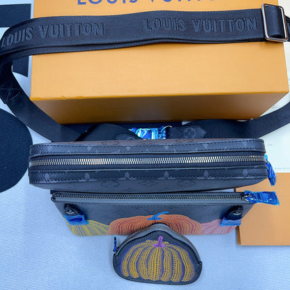 Franco Shops - Louis Vuittons  - 10056