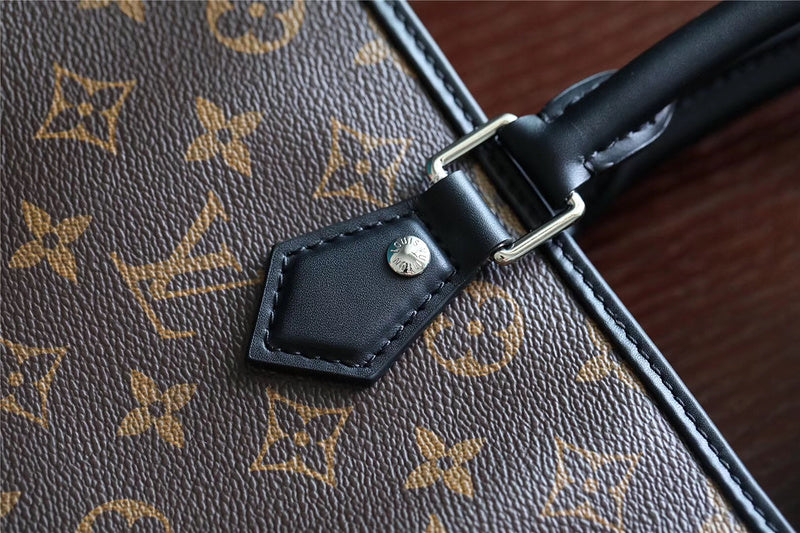 Franco Shops - Louis Vuittons  - 9866