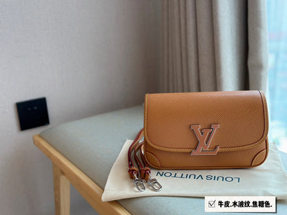 Franco Shops - Louis Vuittons  - 14935