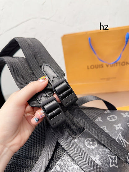 Franco Shops - Louis Vuittons  - 15026