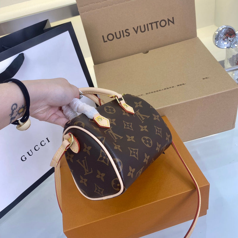 Franco Shops - Louis Vuittons  - 15071