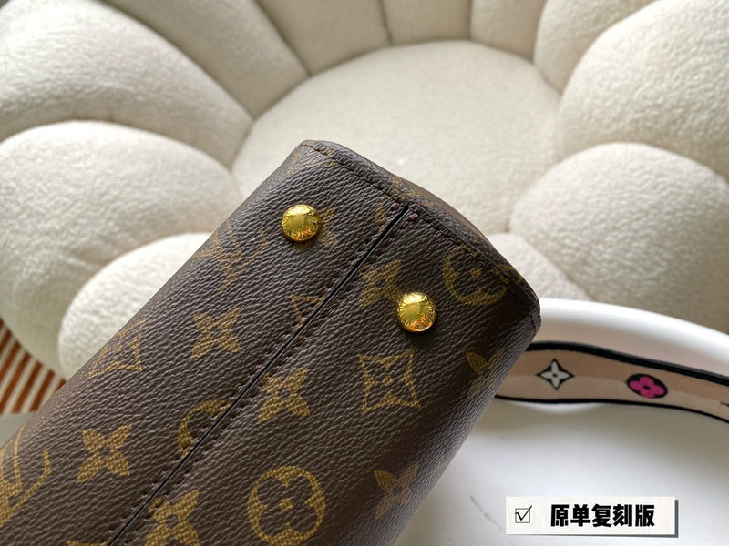 Franco Shops - Louis Vuittons  - 14915