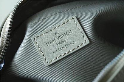 Franco Shops - Louis Vuittons  - 9932