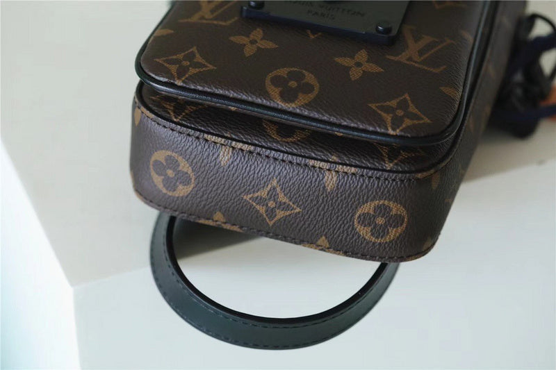 Franco Shops - Louis Vuittons  - 10077