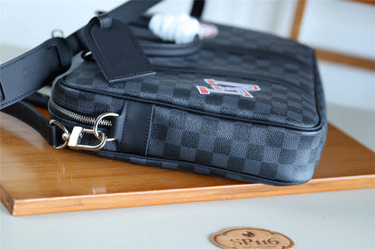 Franco Shops - Louis Vuittons  - 9854