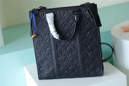 Franco Shops - Louis Vuittons  - 10022