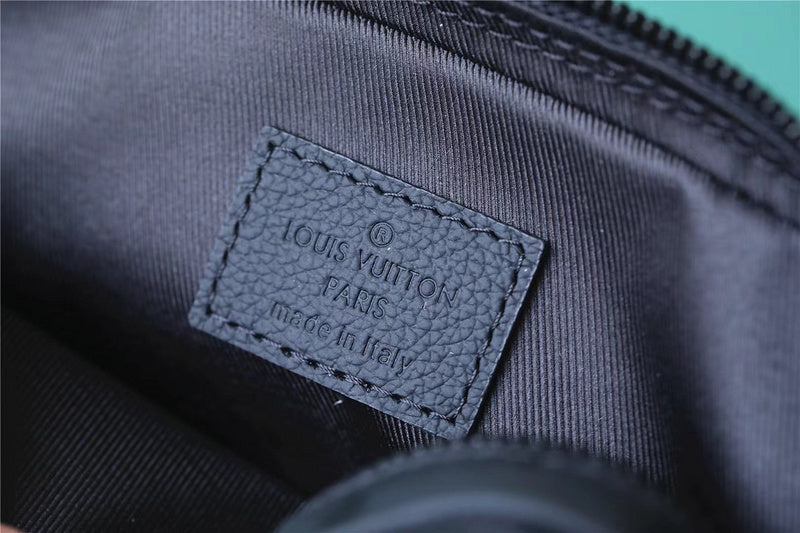 Franco Shops - Louis Vuittons  - 9893