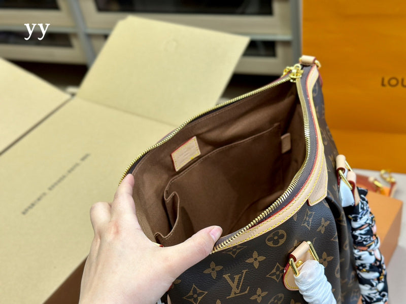 Franco Shops - Louis Vuittons  - 15000