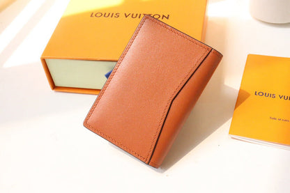 Franco Shops - Louis Vuittons  - 15777