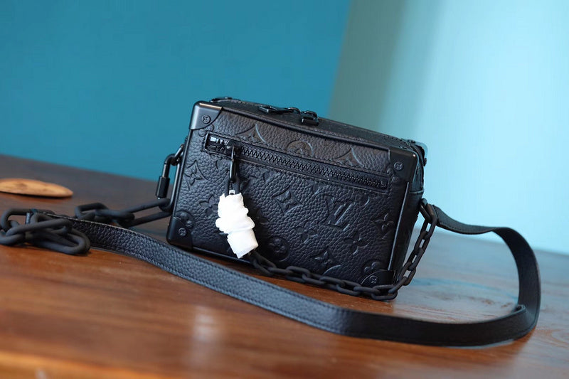 Franco Shops - Louis Vuittons  - 10152