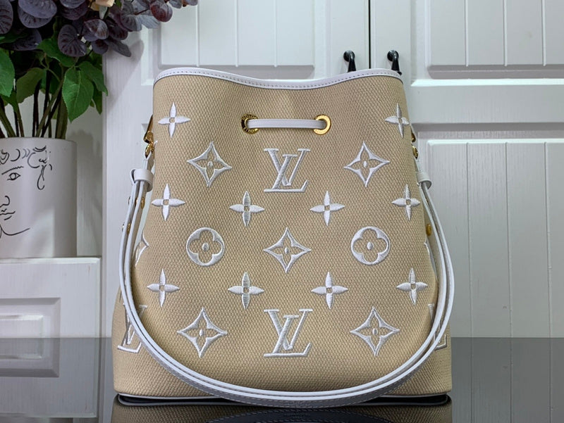 Franco Shops - Louis Vuittons  - 15241