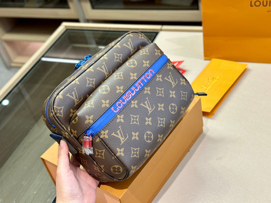 Franco Shops - Louis Vuittons  - 14924
