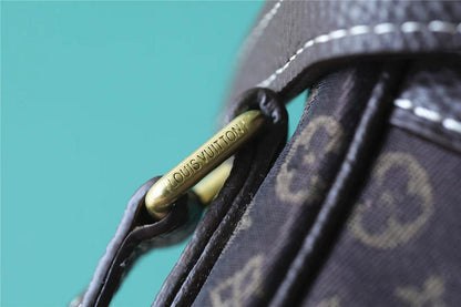 Franco Shops - Louis Vuittons  - 9904