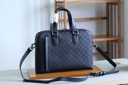 Franco Shops - Louis Vuittons  - 9827