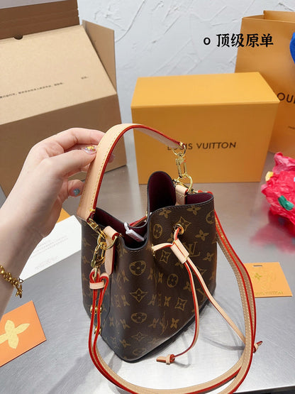 Franco Shops - Louis Vuittons  - 14957