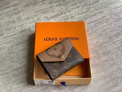 Franco Shops - Louis Vuittons  - 15767