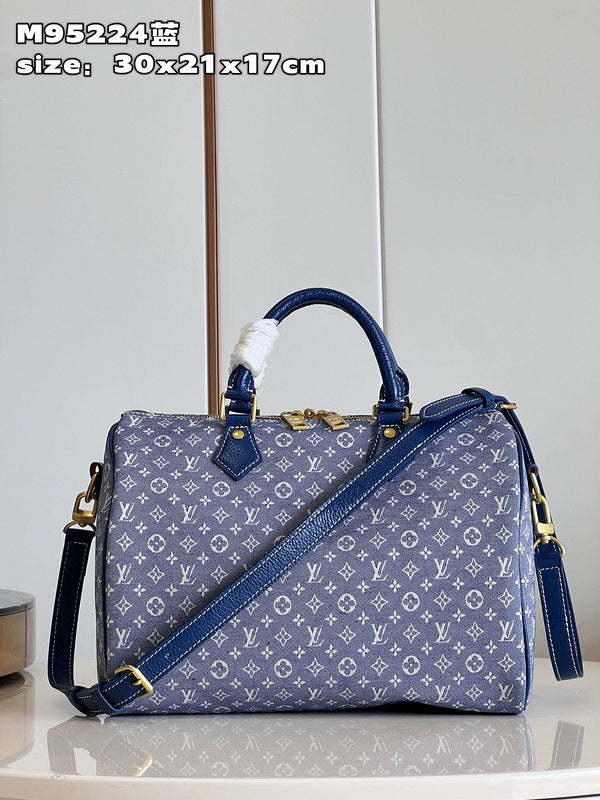 Franco Shops - Louis Vuittons  - 15336