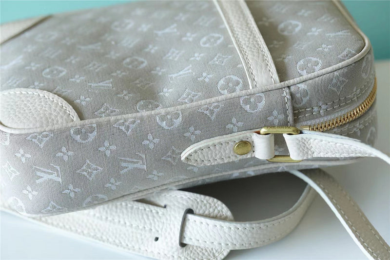 Franco Shops - Louis Vuittons  - 9895