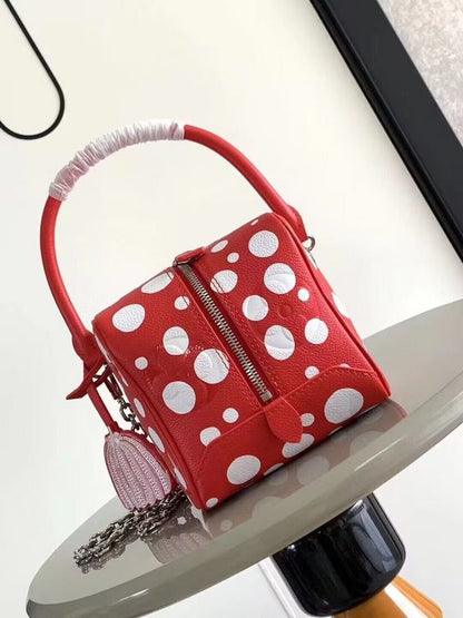Franco Shops - Louis Vuittons  - 15267