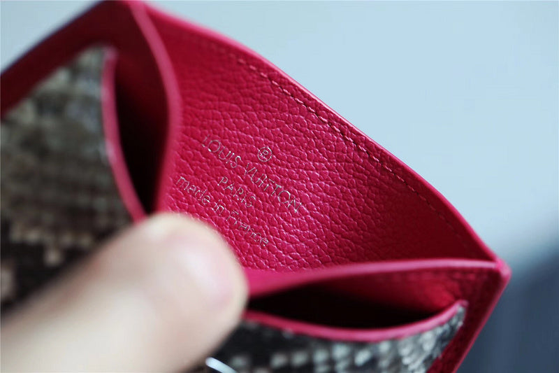 Franco Shops - Louis Vuittons  - 9253