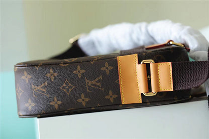 Franco Shops - Louis Vuittons  - 9800