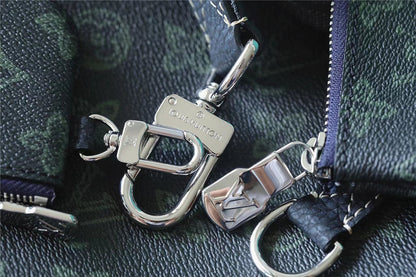 Franco Shops - Louis Vuittons  - 10052