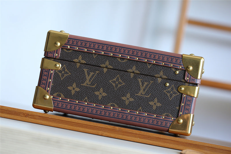 Franco Shops - Louis Vuittons  - 9554