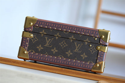 Franco Shops - Louis Vuittons  - 9554