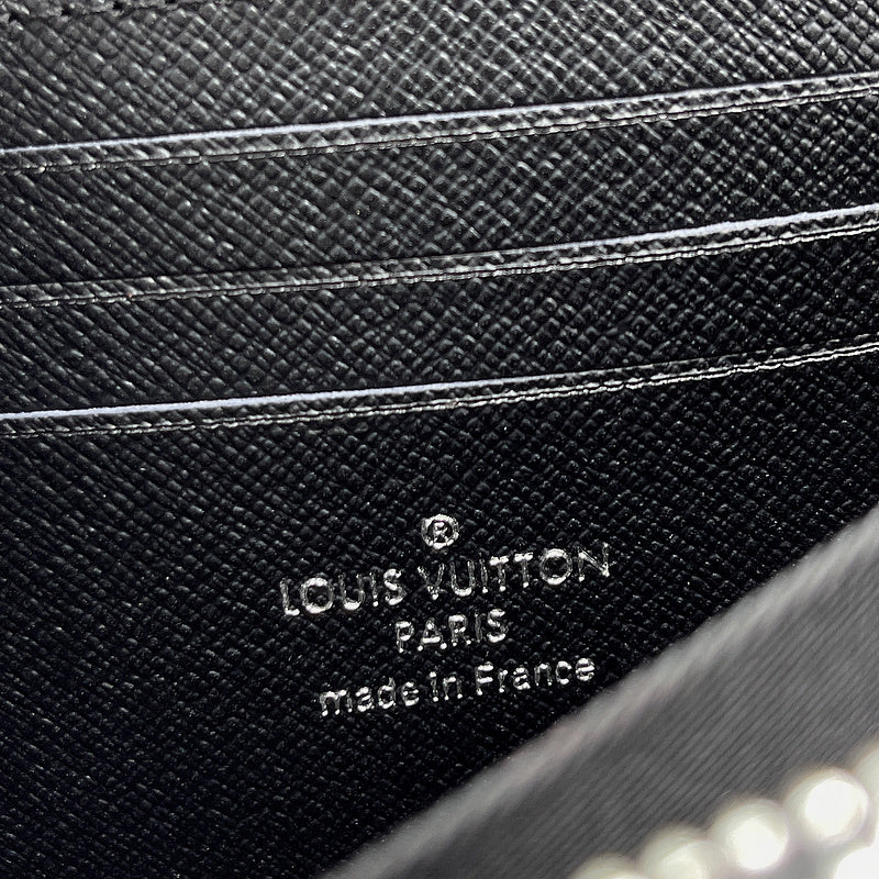 - Louis Vuittons  -