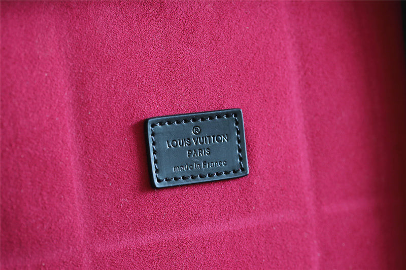 Franco Shops - Louis Vuittons  - 9543