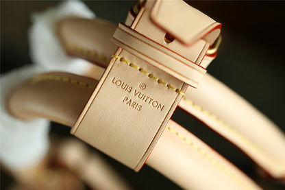 Franco Shops - Louis Vuittons  - 9473