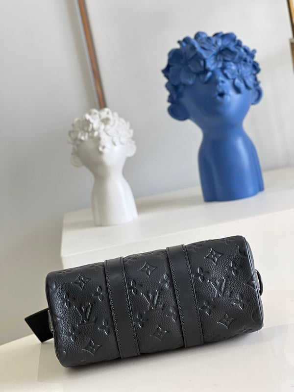 Franco Shops - Louis Vuittons  - 15369