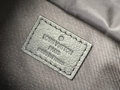 Franco Shops - Louis Vuittons  - 15423