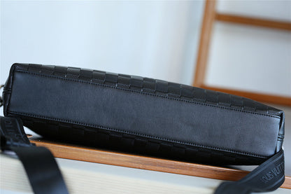 Franco Shops - Louis Vuittons  - 9832