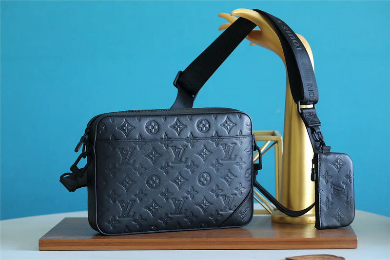Franco Shops - Louis Vuittons  - 10111