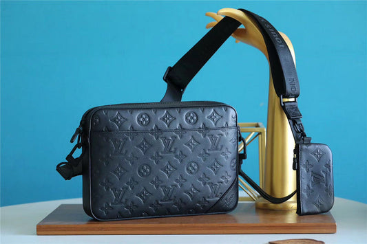 Franco Shops - Louis Vuittons  - 10111