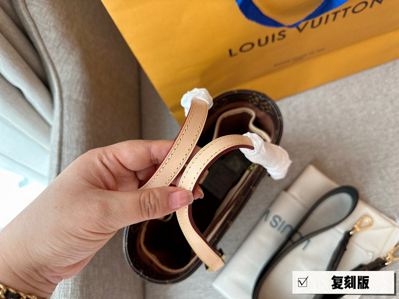 Franco Shops - Louis Vuittons  - 15079