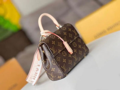 Franco Shops - Louis Vuittons  - 15329