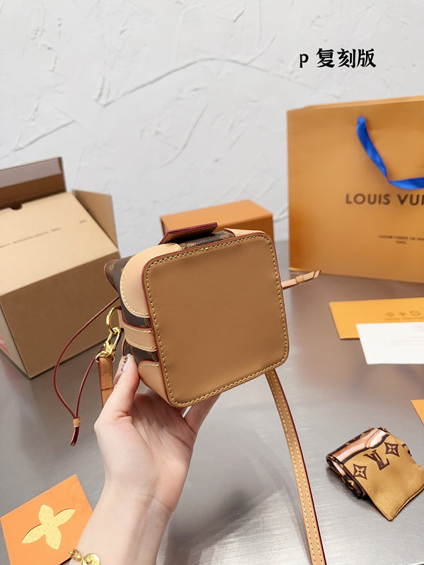 Franco Shops - Louis Vuittons  - 14945