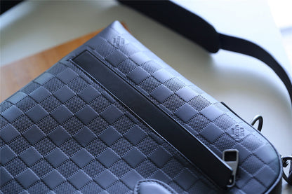 Franco Shops - Louis Vuittons  - 9827
