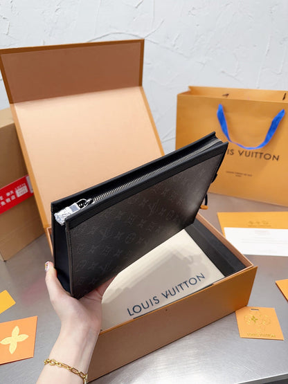Franco Shops - Louis Vuittons  - 15019