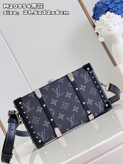 Franco Shops - Louis Vuittons  - 15399
